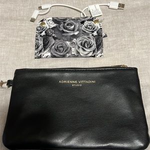 Adrienne Vittadini Black Wristlet with charging pack